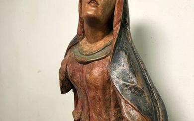 Sculpture, depicting the Madonna - Wood, Polychrome carved wood - Early 17th century