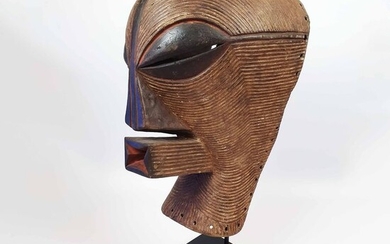 Songye mask, kifwébé - Wood - Ancienne collection Alain Touzinaud (Paris, France) - DR Congo