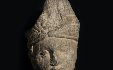 Tête de bodhisattva Art du Gandhâra, ca 2°-5°… Calendrier Art Précolombien - Art d’Asie - Nouvelle… Lot n° 49