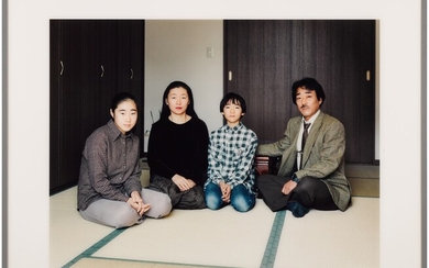 Thomas Struth The Okutsu Family in Tatami Room, Yamaguchi