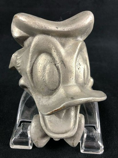Vintage Donald Duck Metal Silver GardenÂ