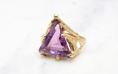 Wesley Emmons 14KY Gold Amethyst Ring