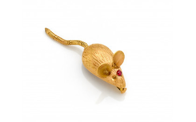 Yellow gold mouse brooch with a flexible tail and a red paste eye, g 3.43 circa, length cm 4.20 circa....