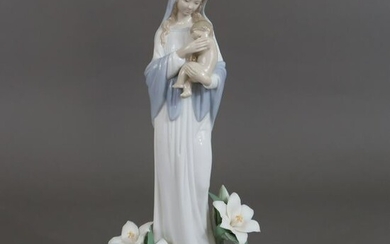 porcelain figur "Madonna der Blumen" - Lladro