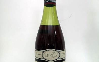 1 bouteille ROMANEE SAINT VIVANT Grand cru Domaine de La ROMANEE CONTI 1982 Étiquette légèrement...