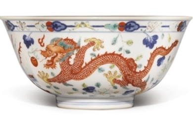 A WUCAI 'DRAGON AND PHOENIX' BOWL DAOGUANG SEAL MARK AND PERIOD
