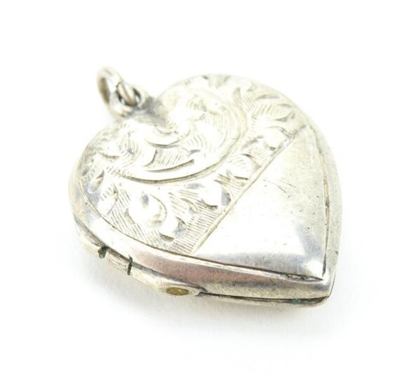 10Antique Sterling Silver Heart Locket Pendant