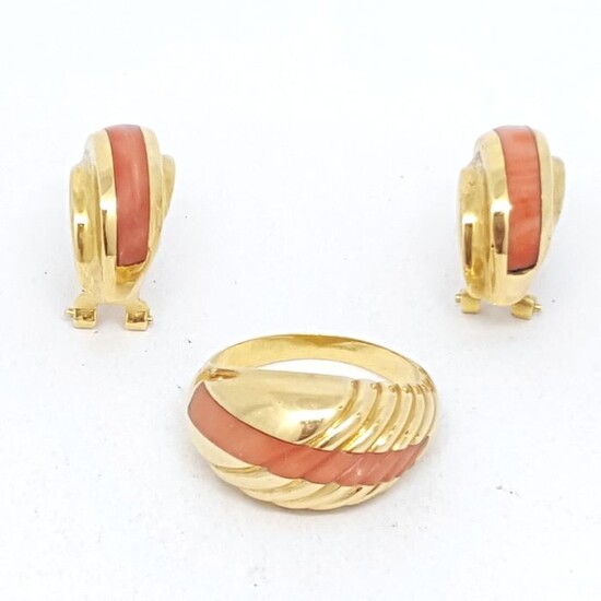18 kt. Gold - Earrings, Ring Coral