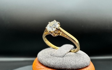 18ct yellow gold Brilliant Cut Solitaire Diamond Engagement ...