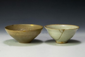(2) Korean Bowls with Period Kintsugi, 16th C