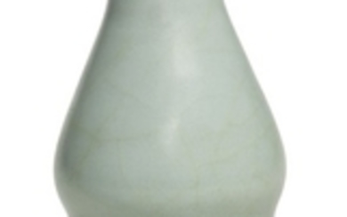 A 'LONGQUAN' CELADON DOUBLE-GOURD VASE SOUTHERN SONG DYNASTY