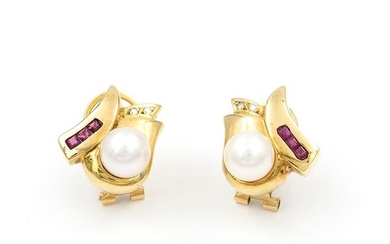 18 kt. Akoya pearls, Yellow gold - Earrings Diamond - Ruby