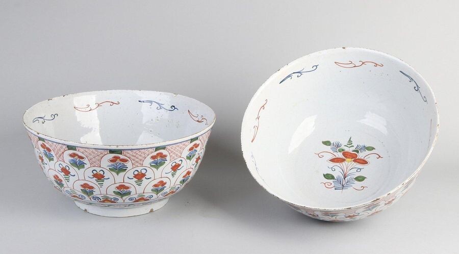 2x Delft bowls