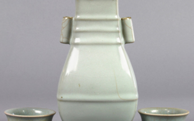 Chinese Guan-type Arrow Vase and Cups