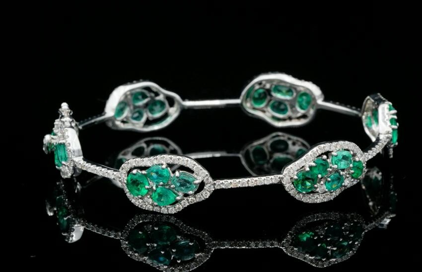 6.25ctw Emerald, 2.25ctw Diamond 18K Bangle