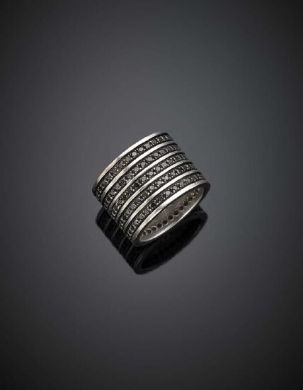 White gold black diamond five band ring, in all ct.