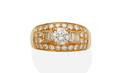 A diamond and 18k gold ring,, Bulgari