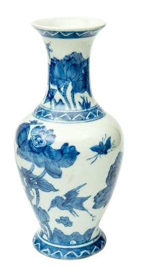 A Chinese Blue and White Porcelain vase.