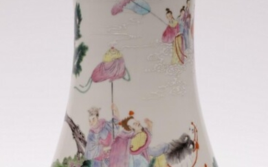 A Chinese Vase Decorated With Warriors, Horse And Immortals (H: 30cm)