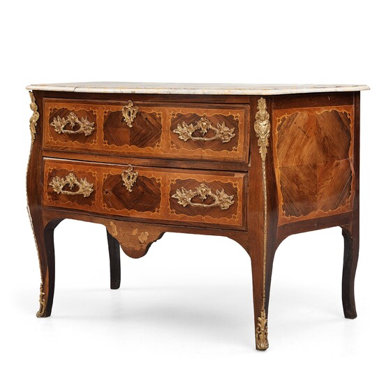 A French Louis XV 18th century commode.