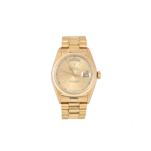 A GENT'S 18CT GOLD ROLEX OYSTER PERPETUAL DAY - DATE WRIST W...