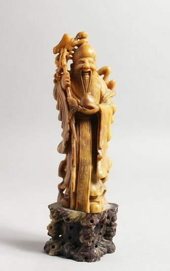 A GOOD 19TH / 20TH CENTURY CHINESE CARVED SOAPSTONE