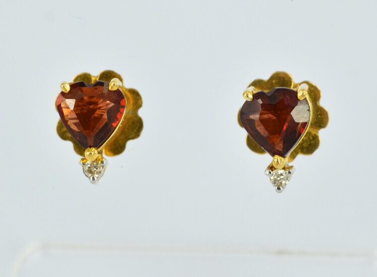 A PAIR OF 14CT GOLD GARNET AND DIAMOND EARRINGS