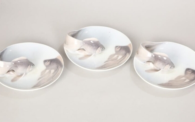 A SET OF THREE ROYAL COPENHAGEN PORCELAIN FINTAIL FISH DISHES