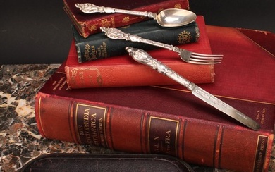 A Victorian silver three piece Christening set, comprising k...