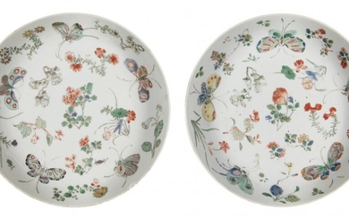 A pair of Chinese porcelain dishes, Kangxi period, painted in...