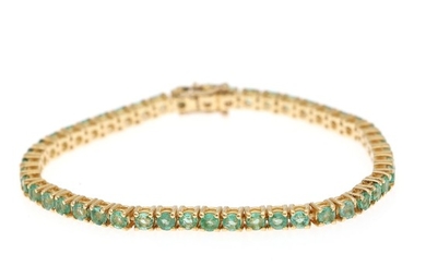 An emerald bracelet set with numerous circular-cut emeralds totalling app. 5.56 ct., mounted in 18k gold. L. 17.3 cm.