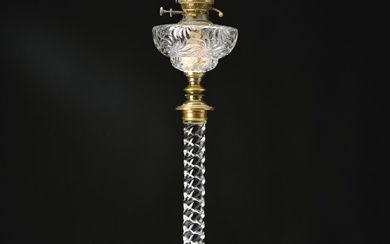 BACCARAT Lampe à pétrole en cristal torsadé reservoir étoilé Epoque Napoléon III H : 73...