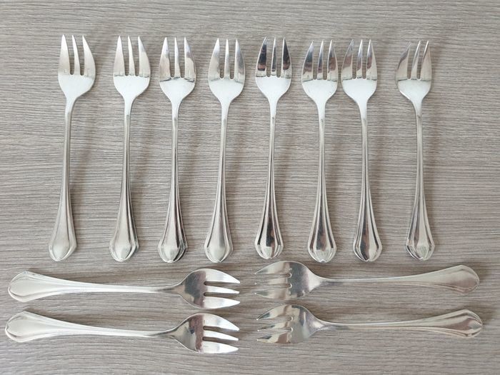 Beautiful series of 12 forks with oyster, Model Printania (12) - Silver plated, Maison Christofle, Paris