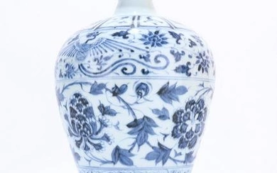 Blue and white tangled flower plum vase