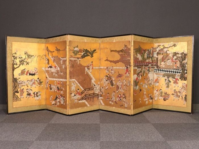 Byobu, Folding screen, room divider (1) - Gold, Paper, Wood - Lively and pittoresque six panel byobu depicting karako's many activities - Japan - Mid Edo period