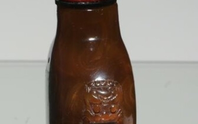 Chinese Carved Amber Snuff Bottle, 19th Century