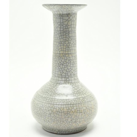 Chinese Ge-Type 'Bamboo Neck' Bottle Vase