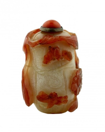 Chinese agate snuff bottle, Qing dynasty, 19th century