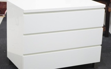 Contemporary chest of drawers