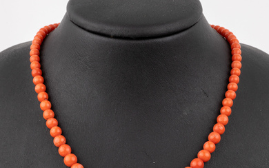 Coral-necklace , coral spheres tapering, diam. approx. 4.4 - 9.6...