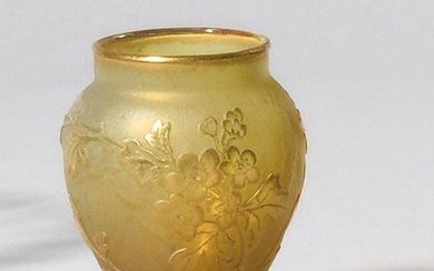 DAUM NANCY Ovoid miniature vase with straight neck...