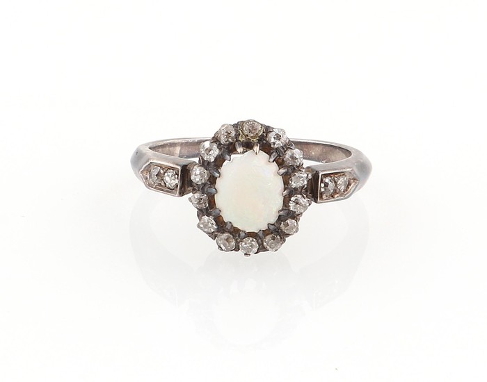 Diamant Opal Ring