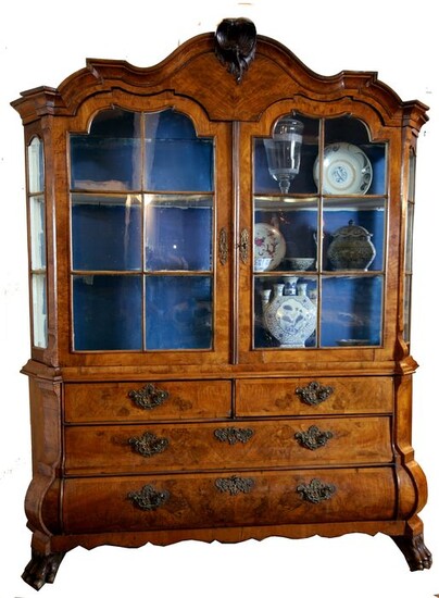Display cabinet - Louis XV - Burr walnut, Glass, Oak - Mid 18th century