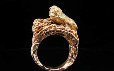 Elvis Presley's 14K Diamond Accented Swatting Lion Ring