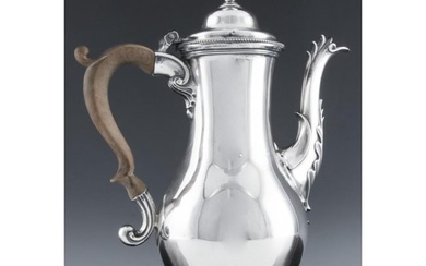 English Sterling Silver Georgian 1778 London Tea Pot**>>>>//