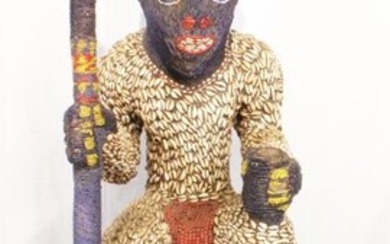 Figure (1) - Cauris, Wood - Cameroon