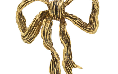Gold Brooch Metal: 18k gold Theme: Bow Gross Weight:...