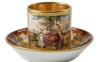 Goldfond-Tasse mit originaler Untertasse, Meissen, um
