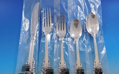 Grande Baroque by Wallace Sterling Silver Flatware Set Service 46 pieces New