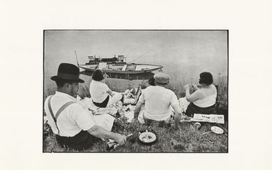 Henri Cartier-Bresson - On the banks of the Marne, 1938